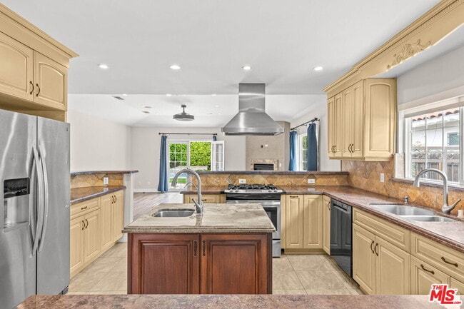 Photo - 5027 Ledge Ave