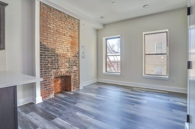 Photo - 147 Grant Ave Unit 2