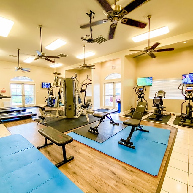 Photo - 600 Hosking Ave