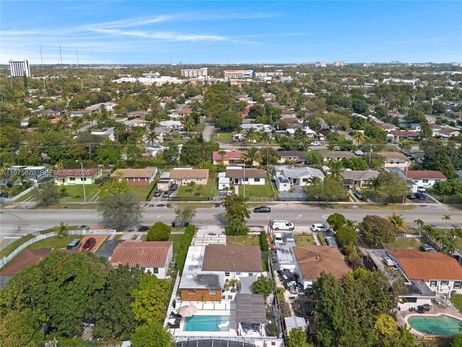 Photo - 920 NE 159th St