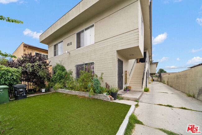 Building Photo - 4810 St Elmo Dr Unit 8 Rental