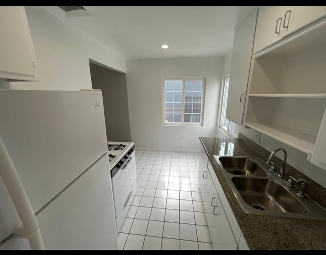 Photo - 330 Glyndon Ave Unit 1