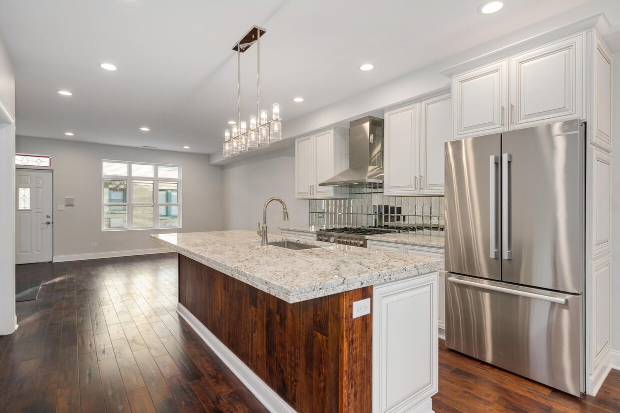 Photo - 1919 N Drake Ave (Chicago, IL)