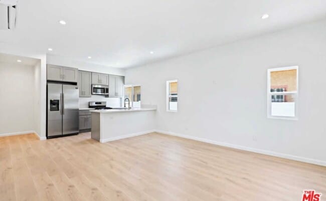 Photo - 5234 W 20th St