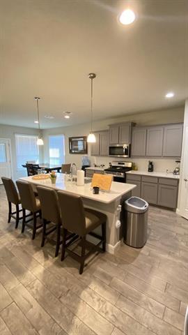 Photo - 252 Drumcliffe Dr
