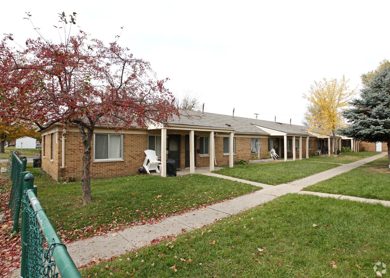 Photo - 711-741 Towner St