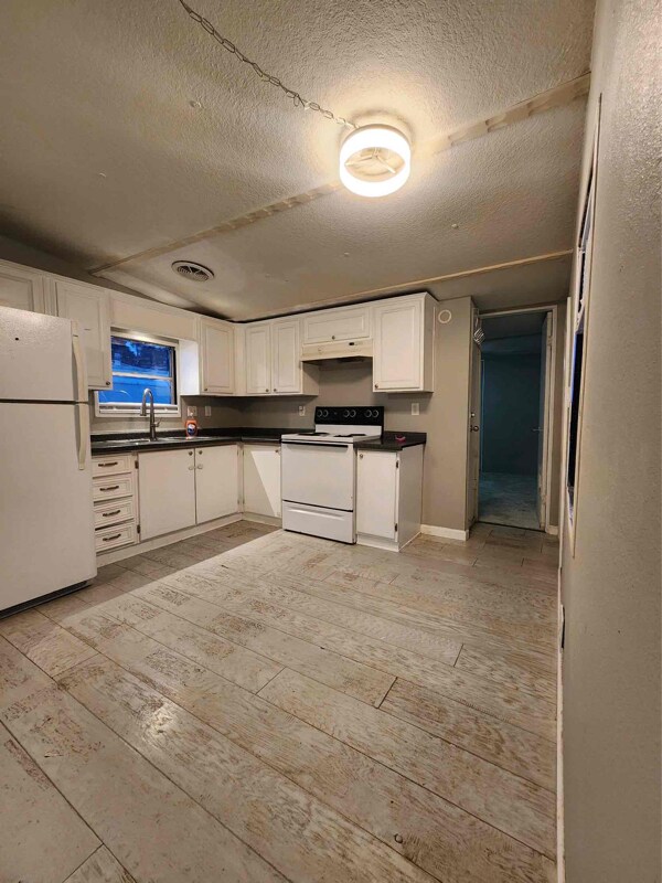 Photo - 219 Dairy Rd