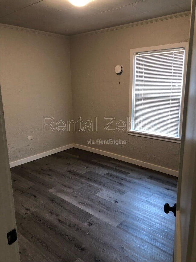 Photo - 1332 NE Del Norte Ave