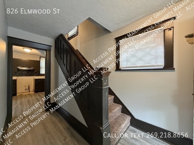 Photo - 826 Elmwood St