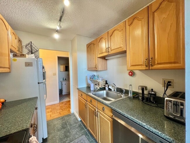 Photo - 45 Trowbridge St Unidad 5B