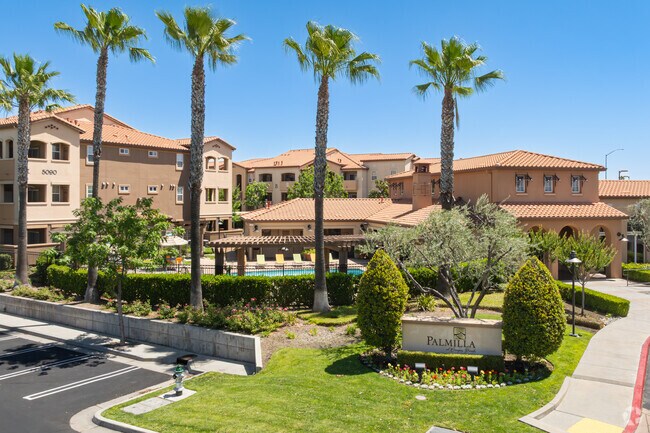 Entrada - Palmilla Apartment Homes