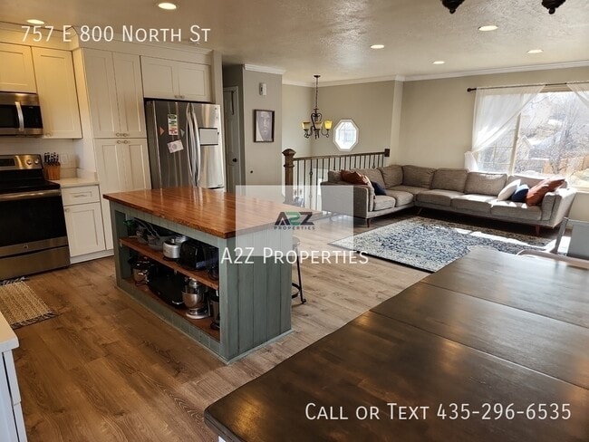 Photo - 757 E 800 N St