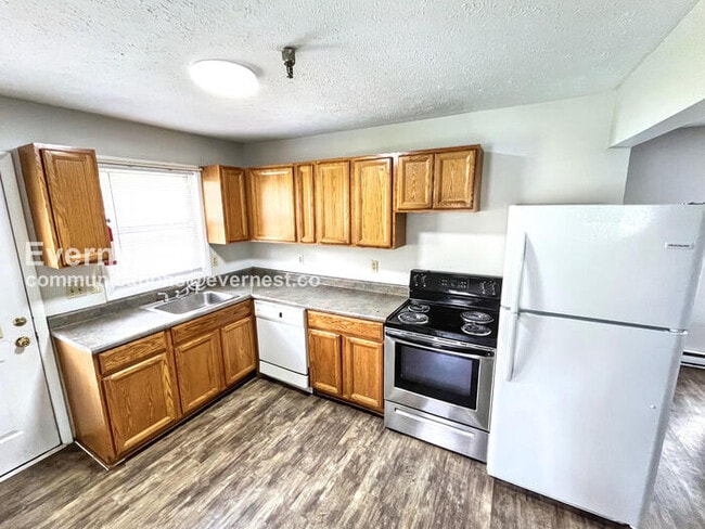 Building Photo - 212 Lower Consol Rd NW