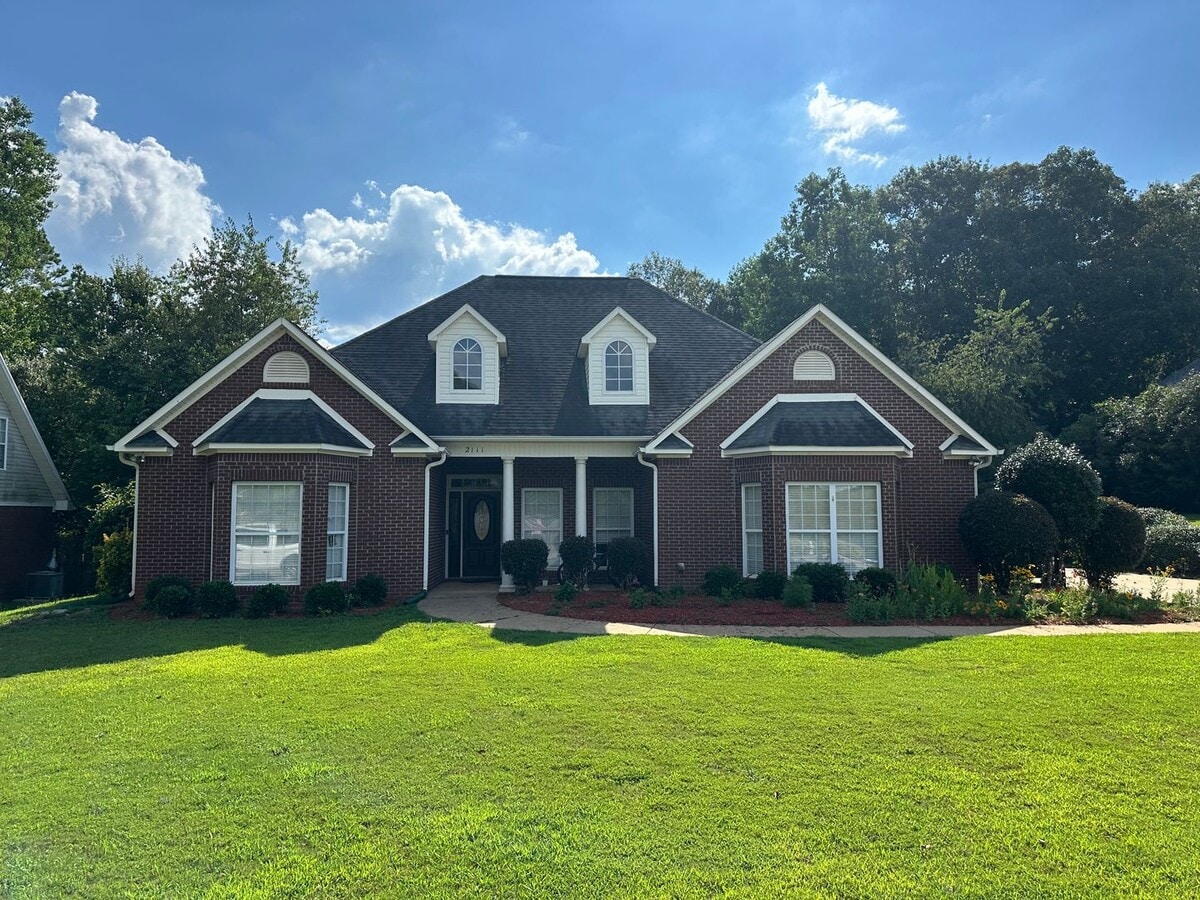 Photo - 2111 Keystone Dr