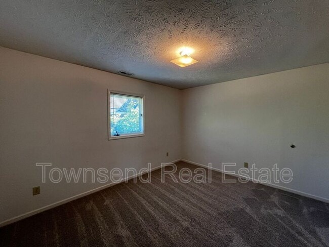Photo - 1031 Ancestry Dr