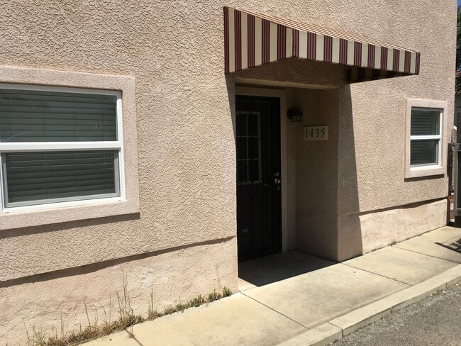 Building Photo - Downtown Downstairs Income Restricted Single Level ADU Accessible Unit