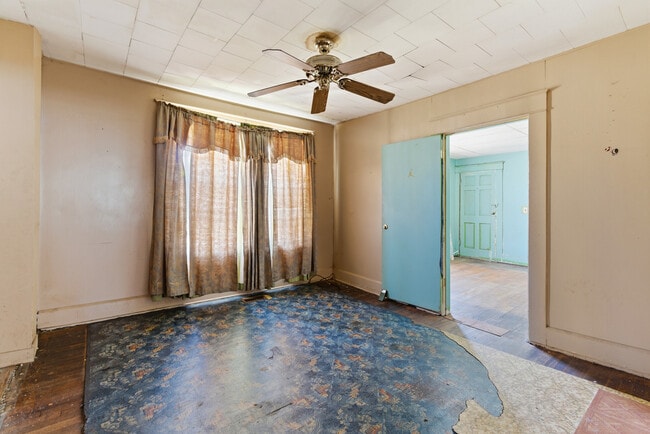 Photo - 3332 Walnut Ave SW