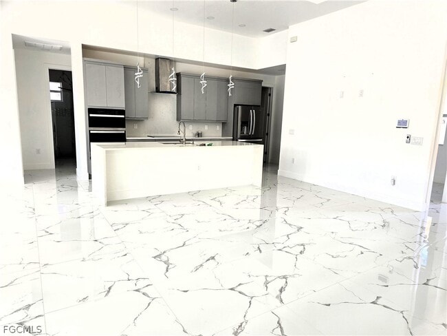 Photo - 3313 8th St W