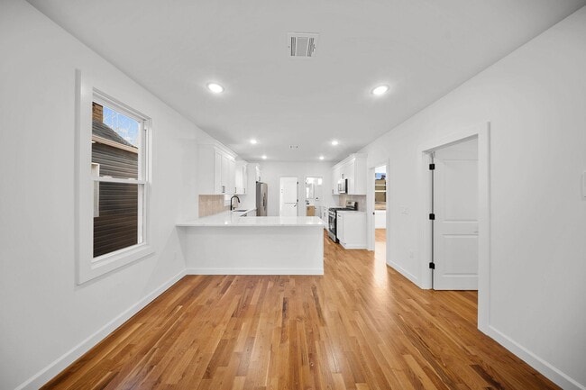 Photo - 319 William St Unit 2