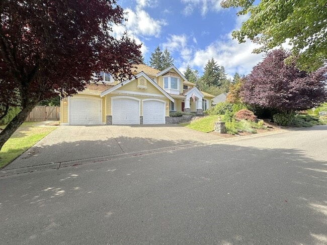 Photo - Luxury living in Gig Harbor!