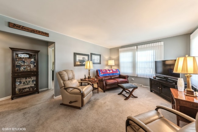 Photo - 9701 Merton Ave