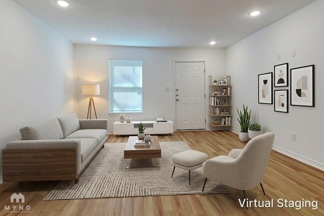 3034 W Salinas