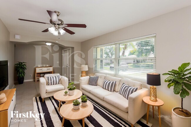 Photo - 241 SW 32nd Terrace