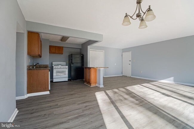 Photo - 1822 Metzerott Rd