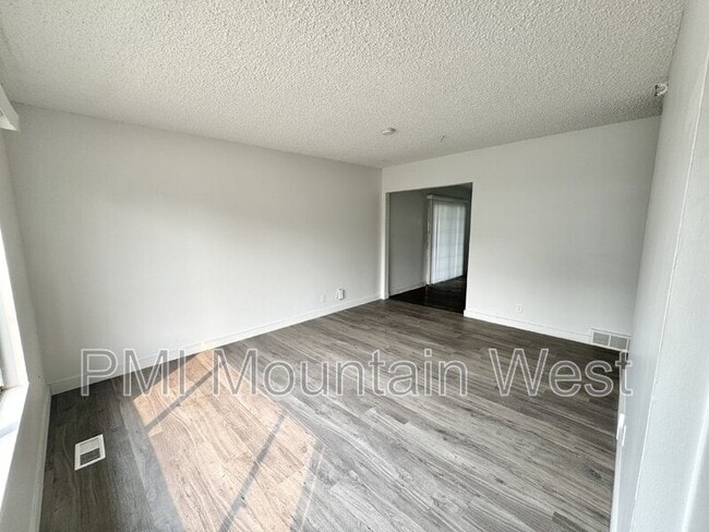 Photo - 4673 S 1300 E