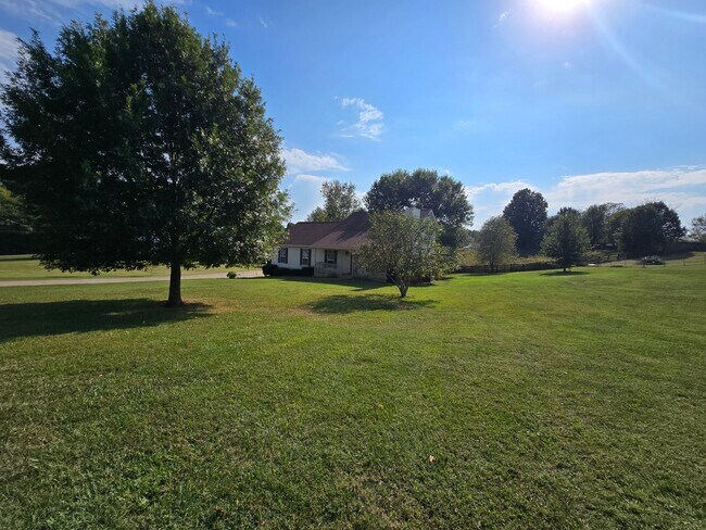 Photo - $2595 - 3 Bedrooms 2.5 Bath Country Home