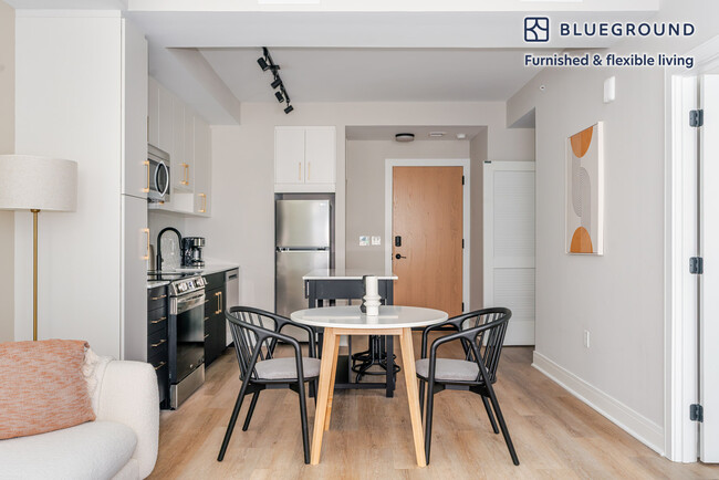 Photo - 4924 St Elmo Ave Unidad FL8-ID1073