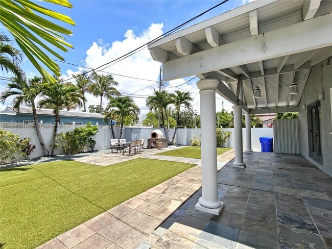 Photo - 470 SW 25th Rd