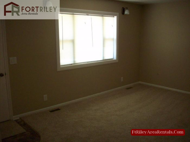 Photo - Spacious home for rent!