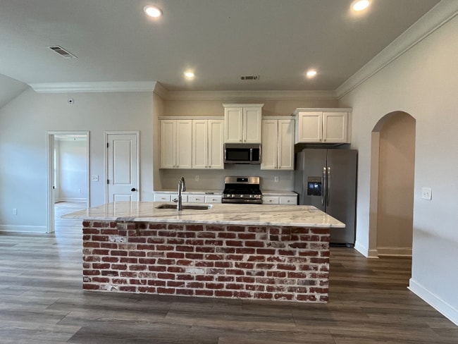 Photo - 579 Silver Hill Dr