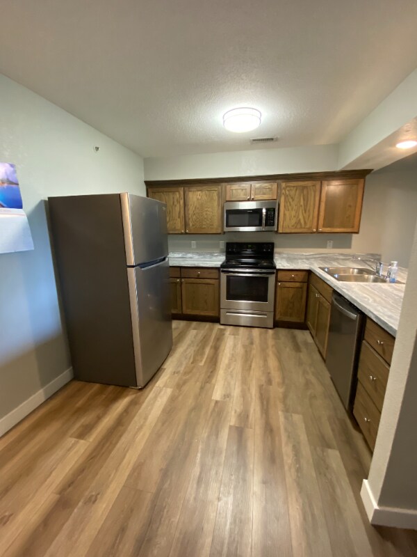 1080 Mace Rd