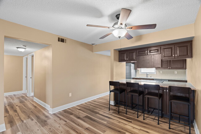 Photo - 252 Ulster Ln Unidad 252