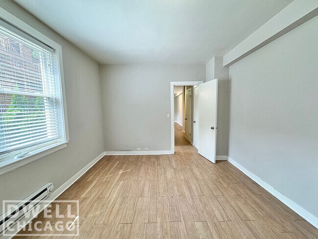 Photo - 515 W Belmont Ave Unidad 3