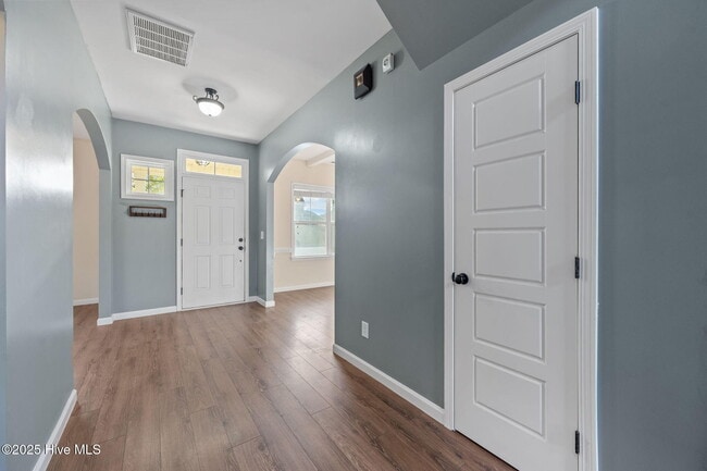 Photo - 711 Tuscarora Dr