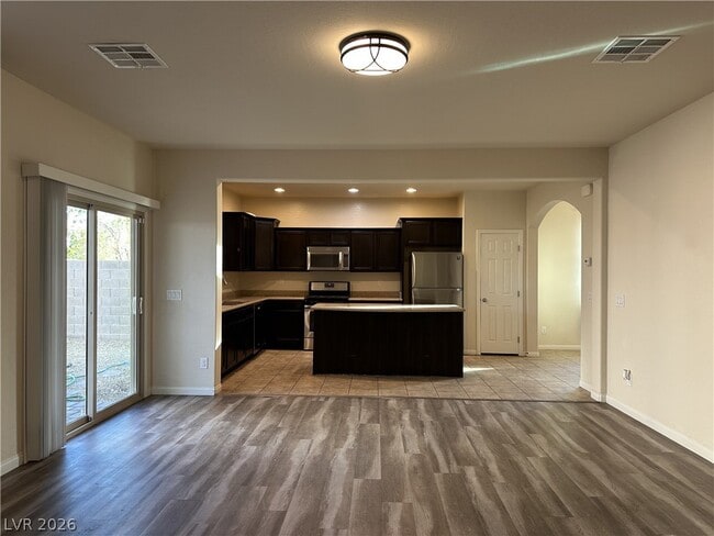 Photo - 10 Tribute Peak Way