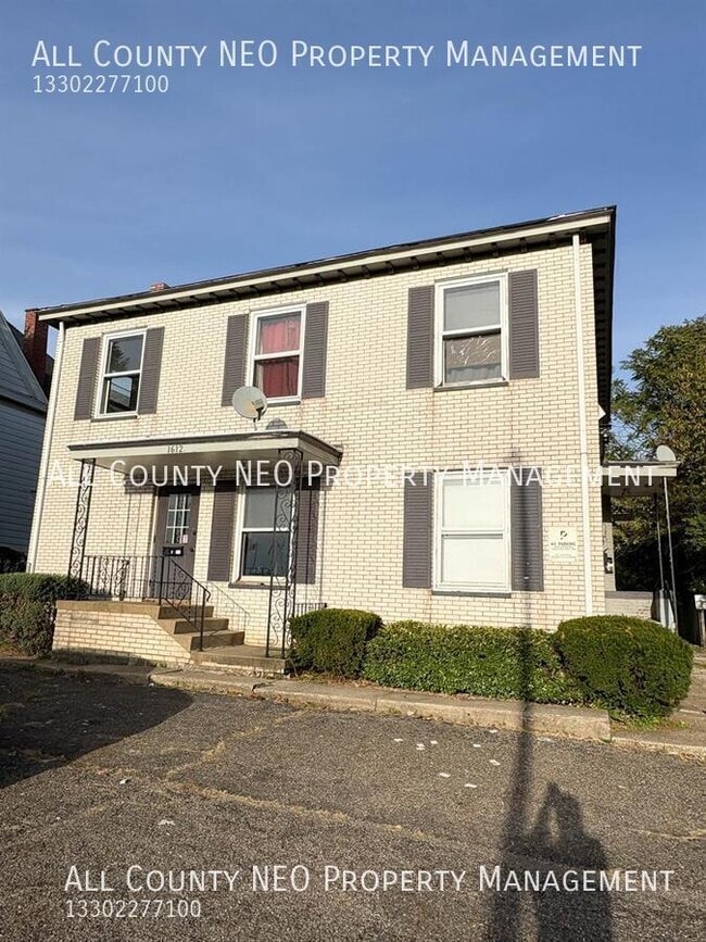 Building Photo - 1612 Cleveland Ave NW Unit 2