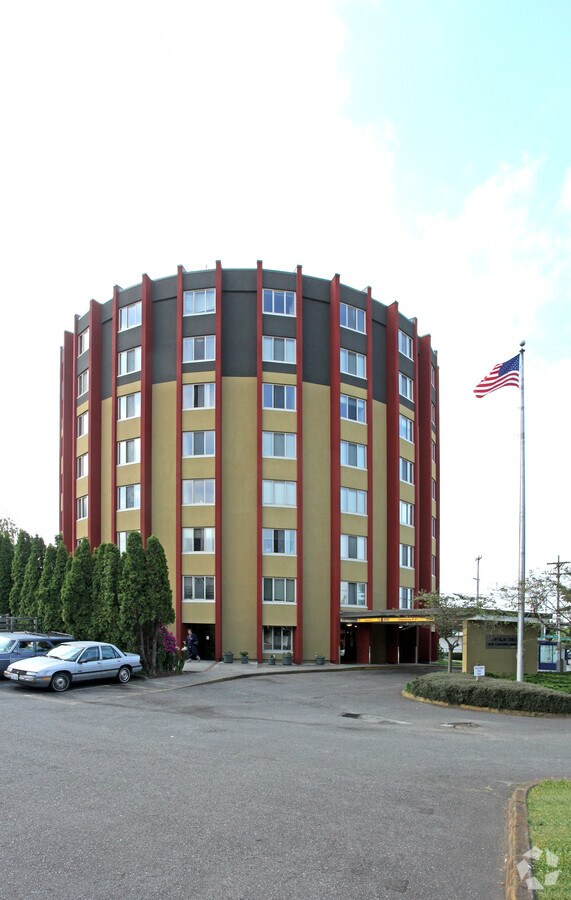 Photo - Cal-Mor Circle Apartments