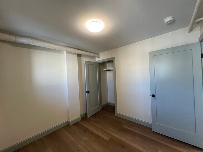 Photo - 160 Seabury St Unit 42