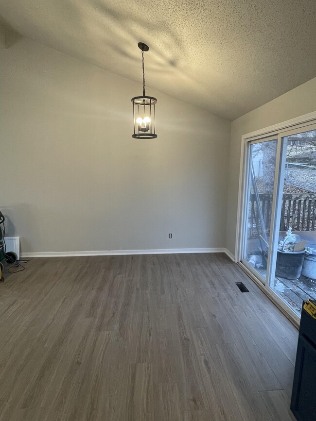 Photo - 817 SE Hackley Ave