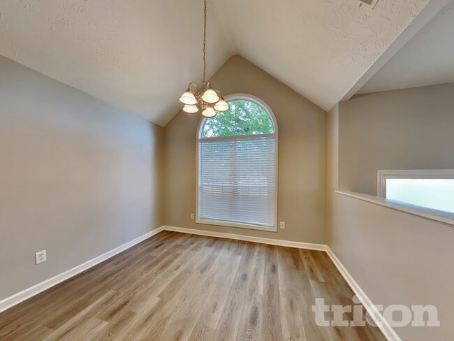 Photo - 241 Huntington Dr