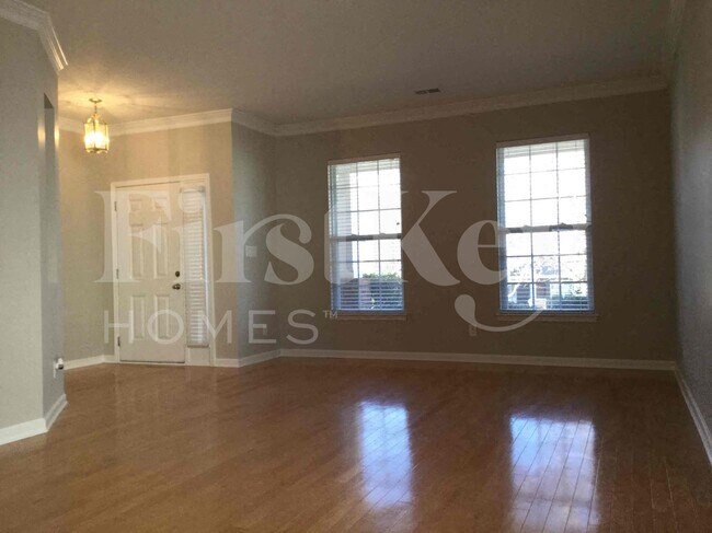 Photo - 1020 Brook Valley Run