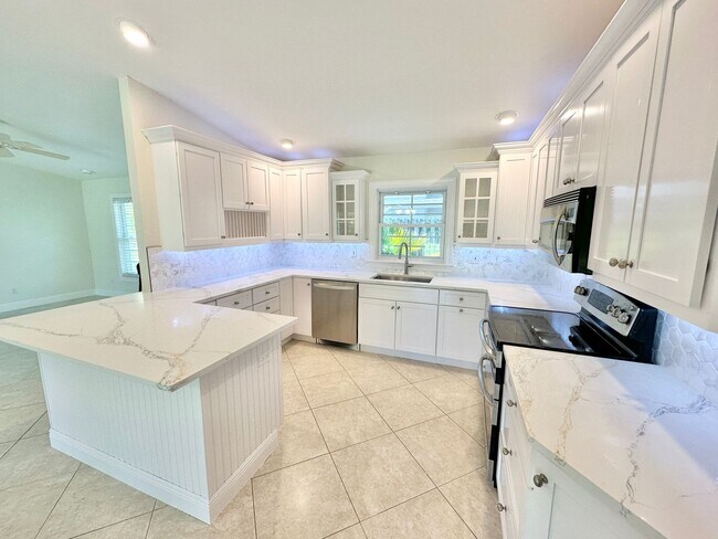 Photo - **4 BED / 3 BATH ** SINGLE FAMILY ** NO HOA ** CENTRAL NAPLES ** ANNUAL **