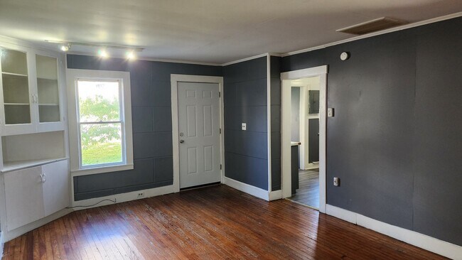 119-119 1/2 S 8th St Unit 119 1/2 South 8th Street (Rear)