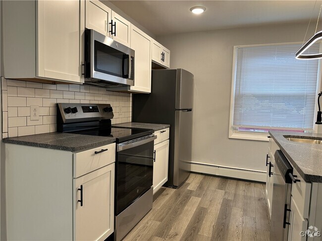 Building Photo - 112 Blossom Rd Rental