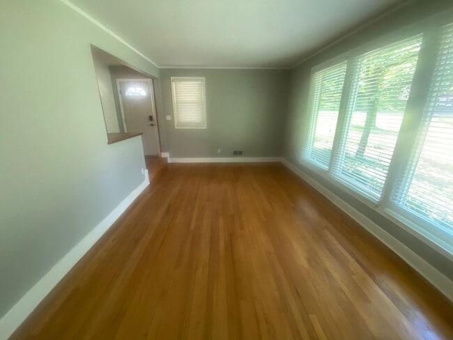 Photo - 1524 Alpine Dr