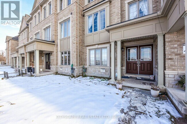 Photo - 8652 Financial Dr
